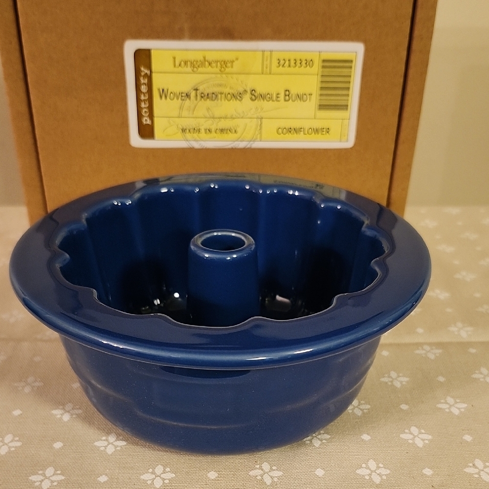 Longaberger Woven Traditions Cornflower Blue Single Bundt Pan